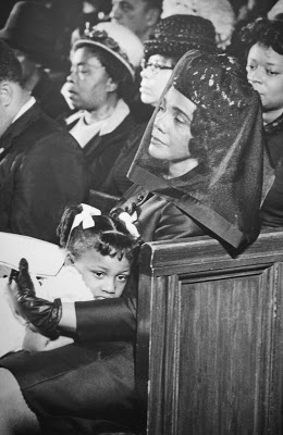 マーティン・ルーサー・キングの葬儀に出席する未亡人と子供達